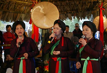 10 interesting festivals on the first lunar month in the north of Vietnam