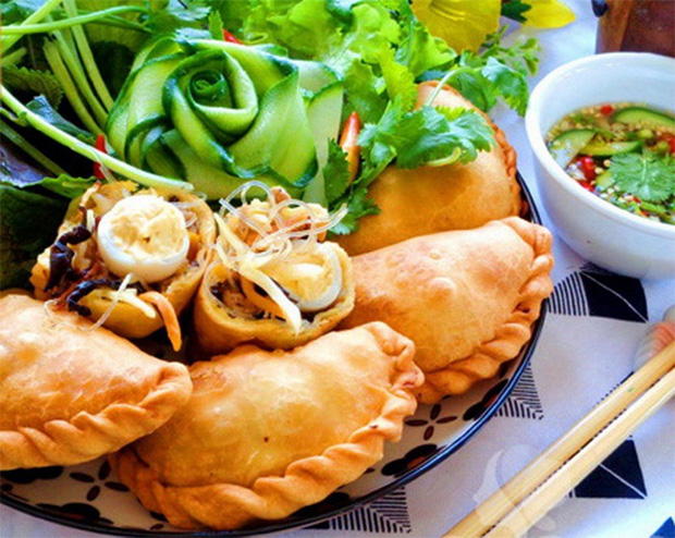Banh goi - Vietnamese empanada dumpling