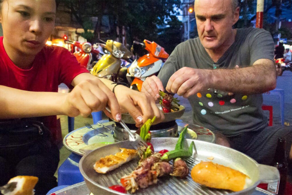 Some Hanoi Street Food – Very Delicious But Not Many People Know