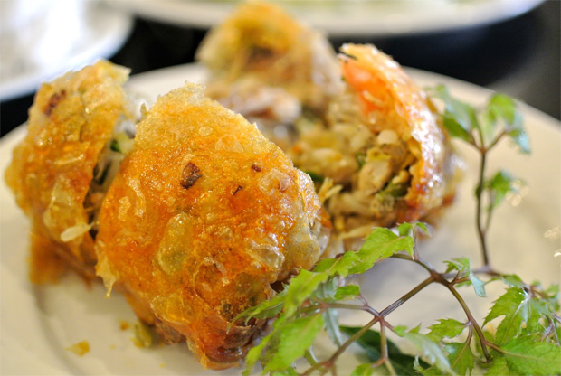Nem cua be - Vietnamese fried crab spring rolls