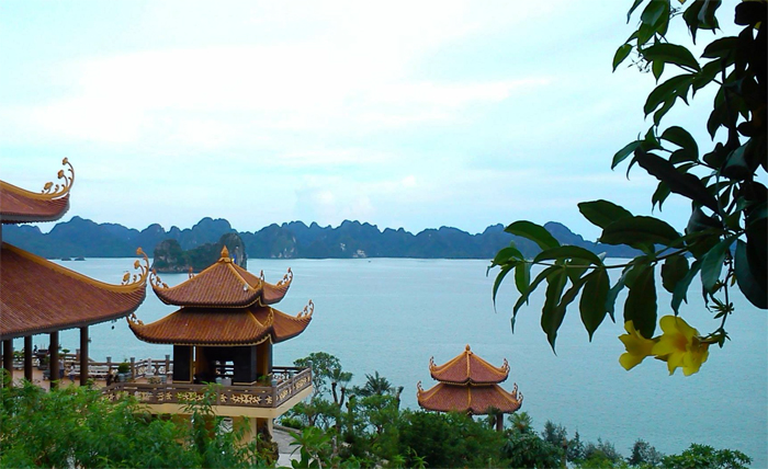 View from Cai Bau Pagoda over bai Tu Long Bay