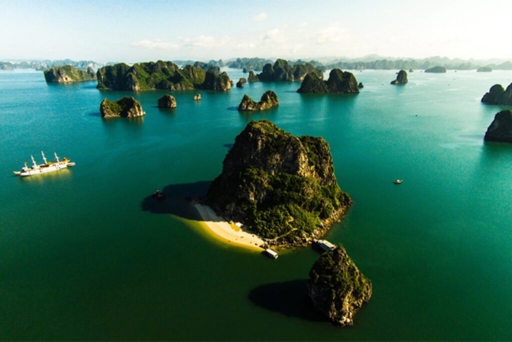 Tips to Avoid the Nightmare Cruise nearby Halong Bay