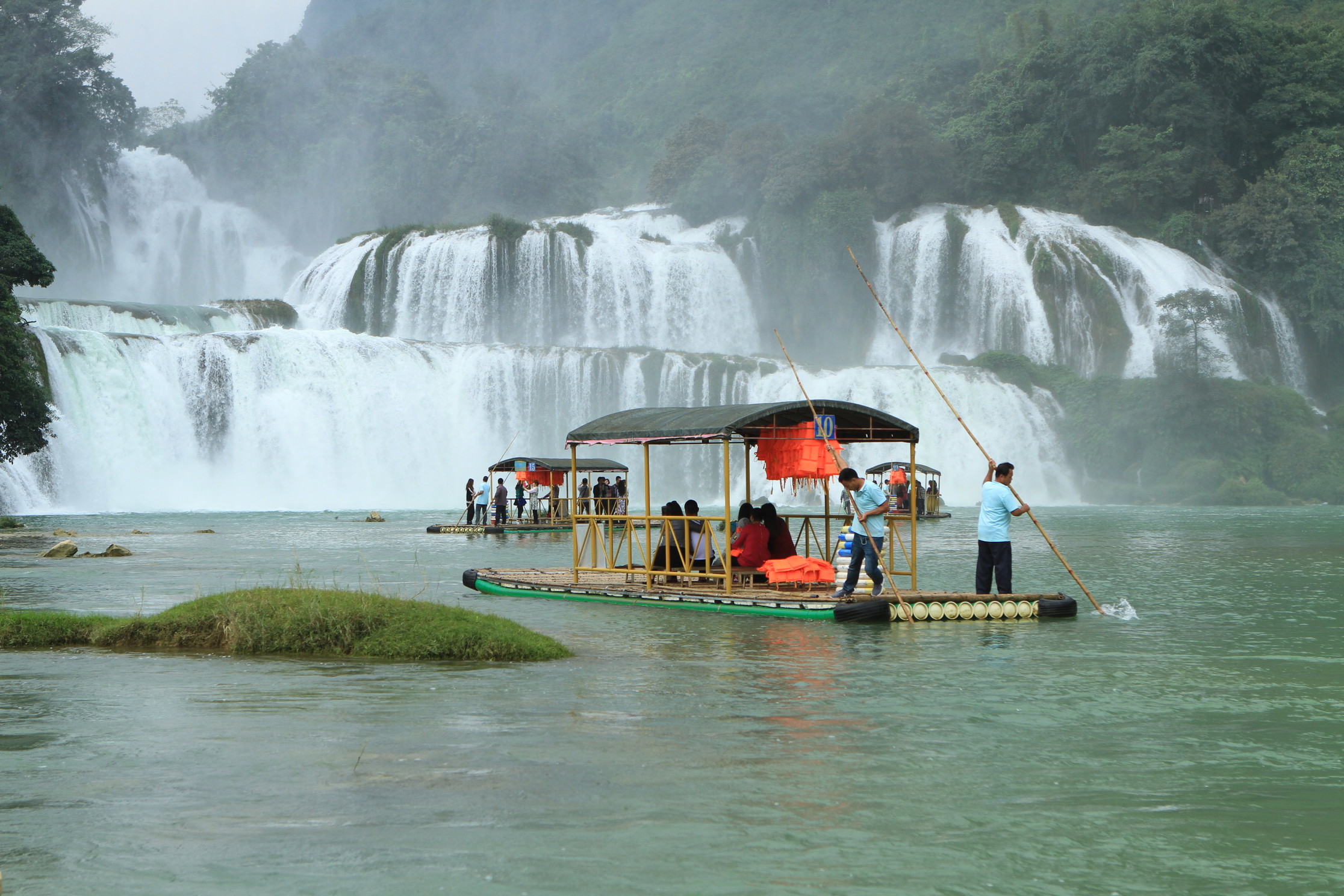 Ban Gioc Waterfall in Cao Bang: The Majestic Beauty in Vietnam
