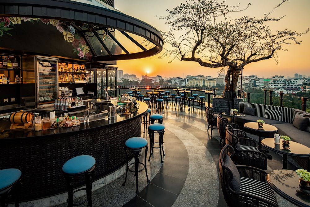 Romantic Restaurants in Hanoi - Terraço Sky Bar & Restaurant:
