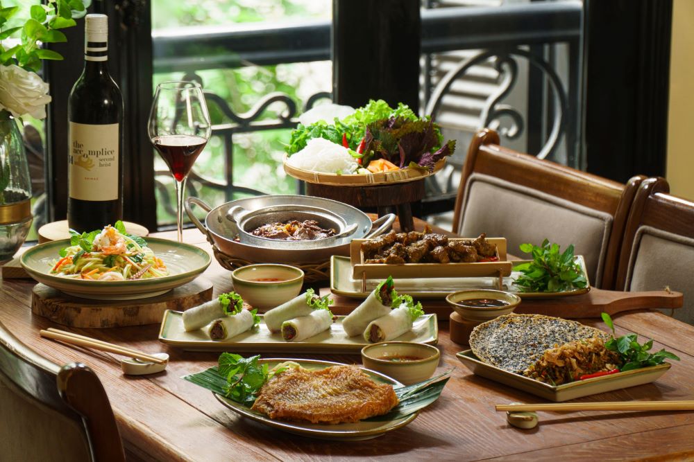 Home Mộc Rétaurant - Red Bean Ma May - One of Romantic Restaurants in Hanoi City
