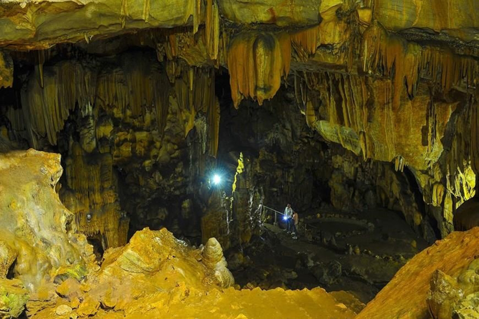 Van Trinh Cave – The Biggest Save in Ninh Binh