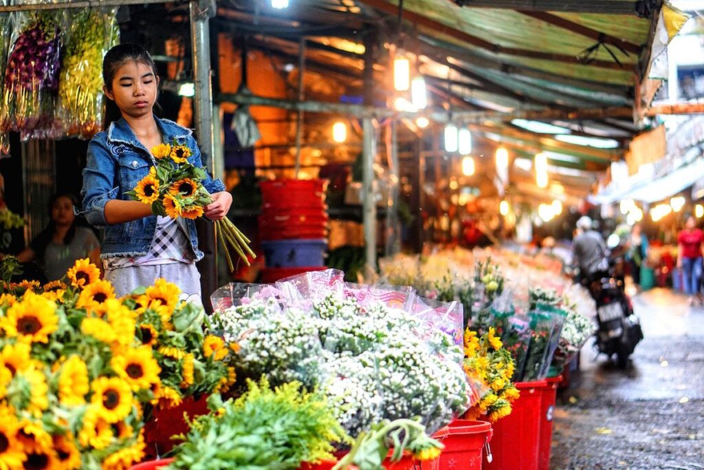Ho Thi Ky Flower and Culinary Street