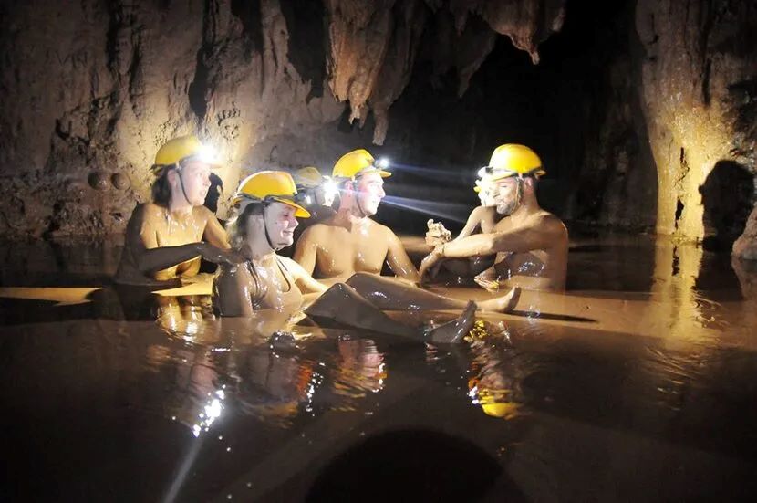 Quang Binh, Vietnam: Cave of Darkness