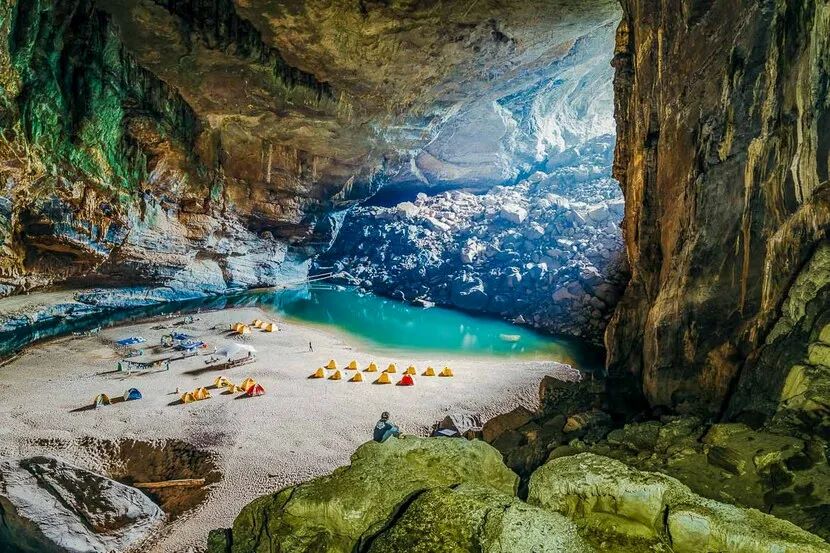 Quang Binh, Vietnam: En Cave