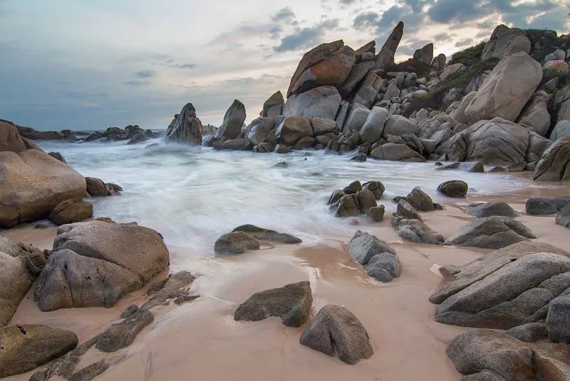 Quang Binh, Vietnam: Jumping Rock Beach