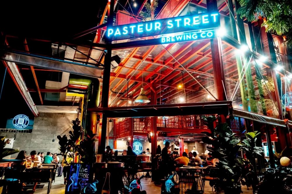 Pasteur Street Brewing Co.: Saigon's Beery and Musical Nights