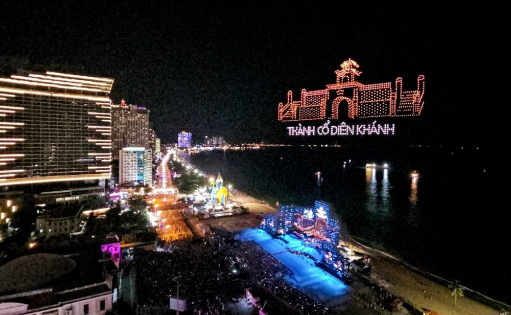 Ever Glamor Nha Trang 2024 : Nha Trang Bay of Lights Festival