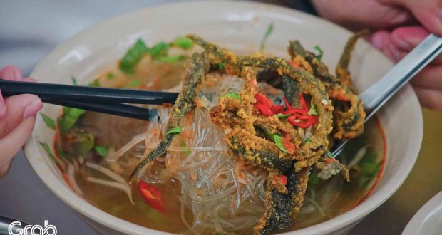 Hanoi street food: Mien Luon Dong Thinh