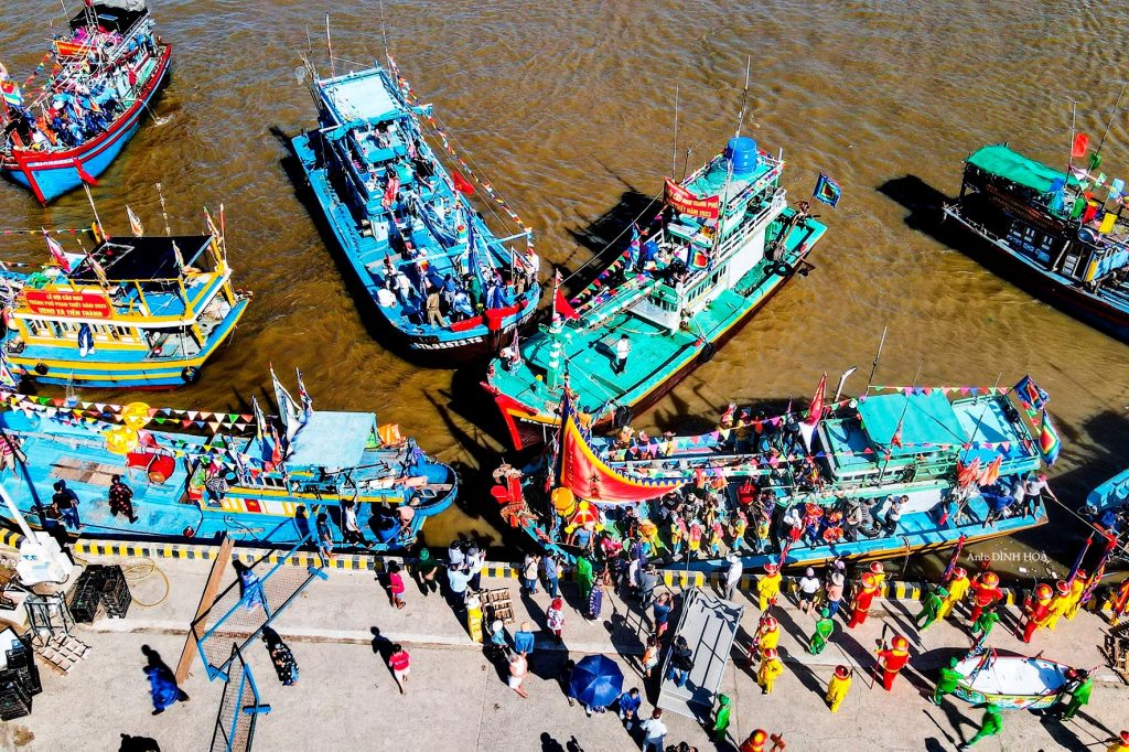 Whale Worshipping Festival