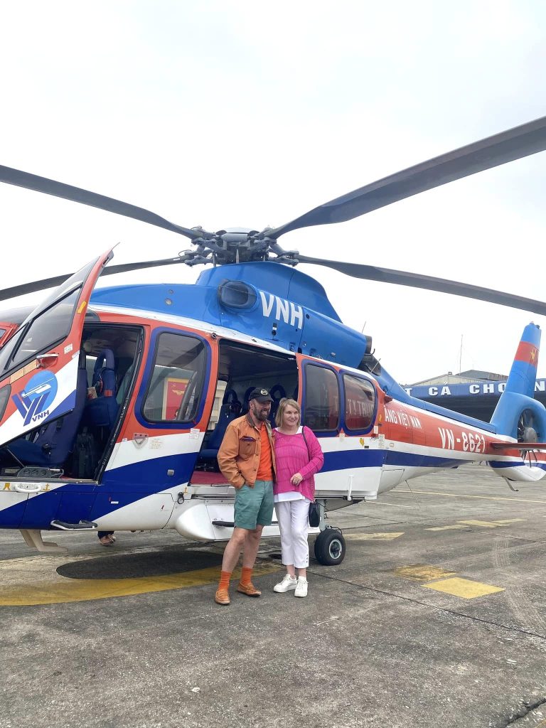 Luxury Day Tour to Halong Bay by Charter Helicopter and Private Yacht